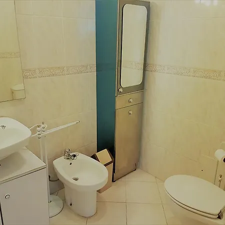 Guest house Caparica Quiet 3*