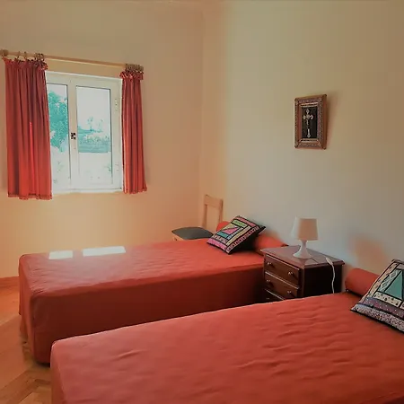 Guest house Caparica Quiet